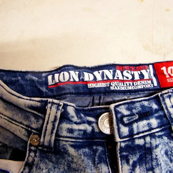 Lion Dynasty Highest Quality Denim Maximum Comfort Boys Shorts Size 10 Slim - Picture 1 of 6